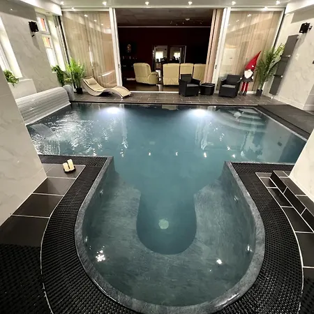 Villa Haus Mit Pool *