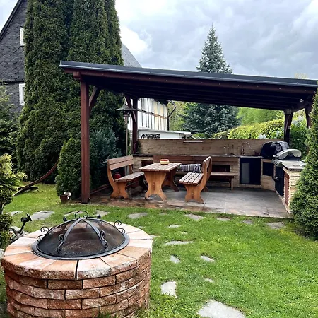 Haus Mit Pool فيلة *