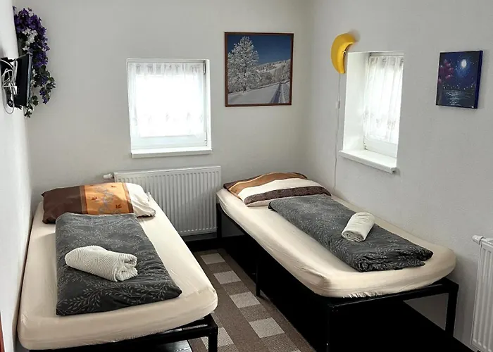 Haus Mit Pool * غروسشوناو