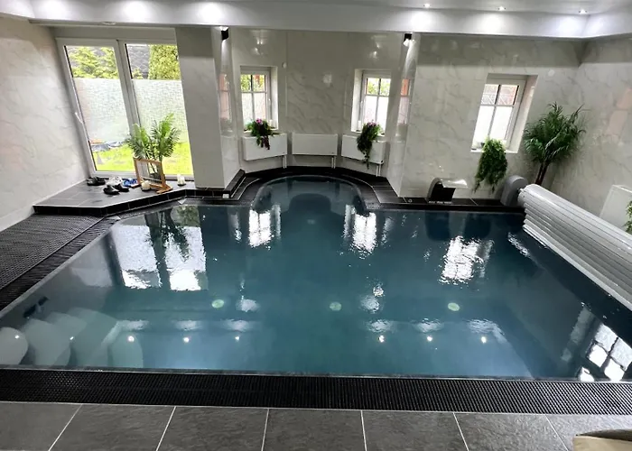 Vila Haus Mit Pool Großschönau